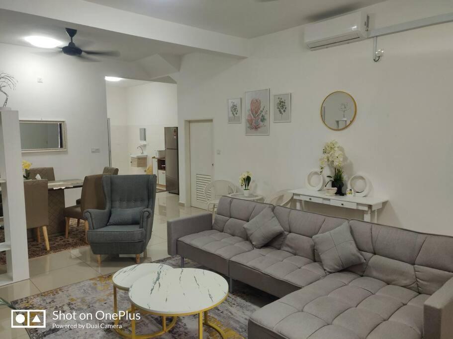 Safiyya Homestay Kluang Bagian luar foto